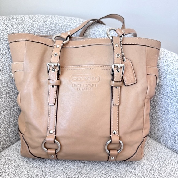 Coach Gallery Tan Leather Tote Bag – Style F11524 - Picture 3 of 16